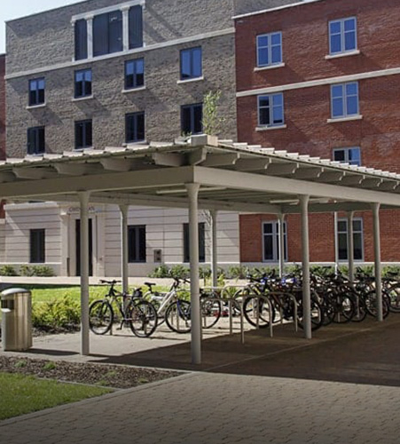 Compus- und Schulparkplatz